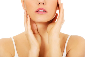 为什么脸上总会长斑？学会3个小妙招，不能祛斑也能美白！